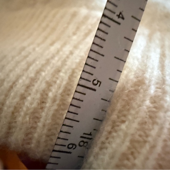 Vintage Women’s Beaded Cardigan Sweater - Picture 13 of 14